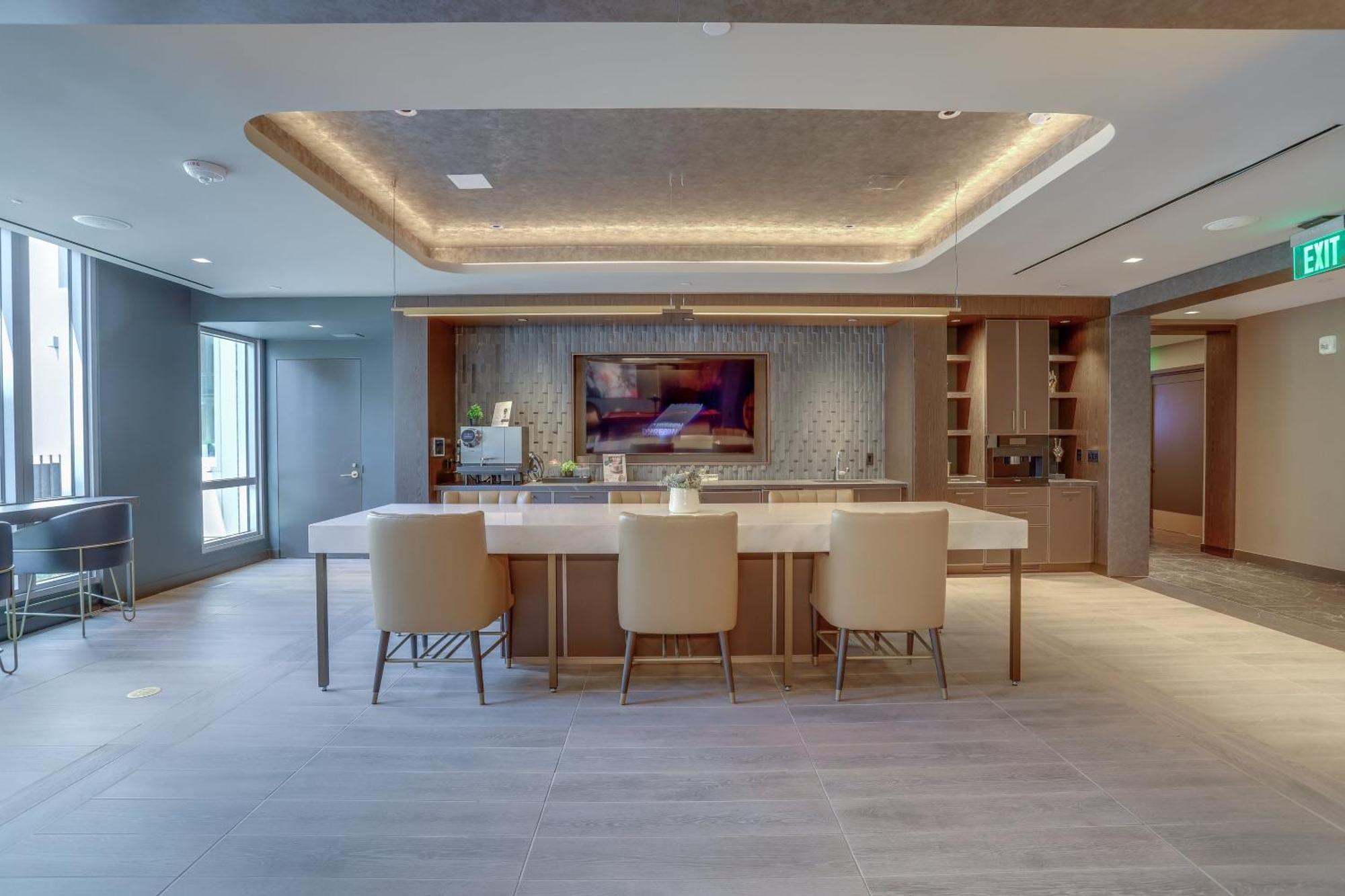 Stylish Condo At Clarendon With Rooftop Views Arlington Eksteriør bilde