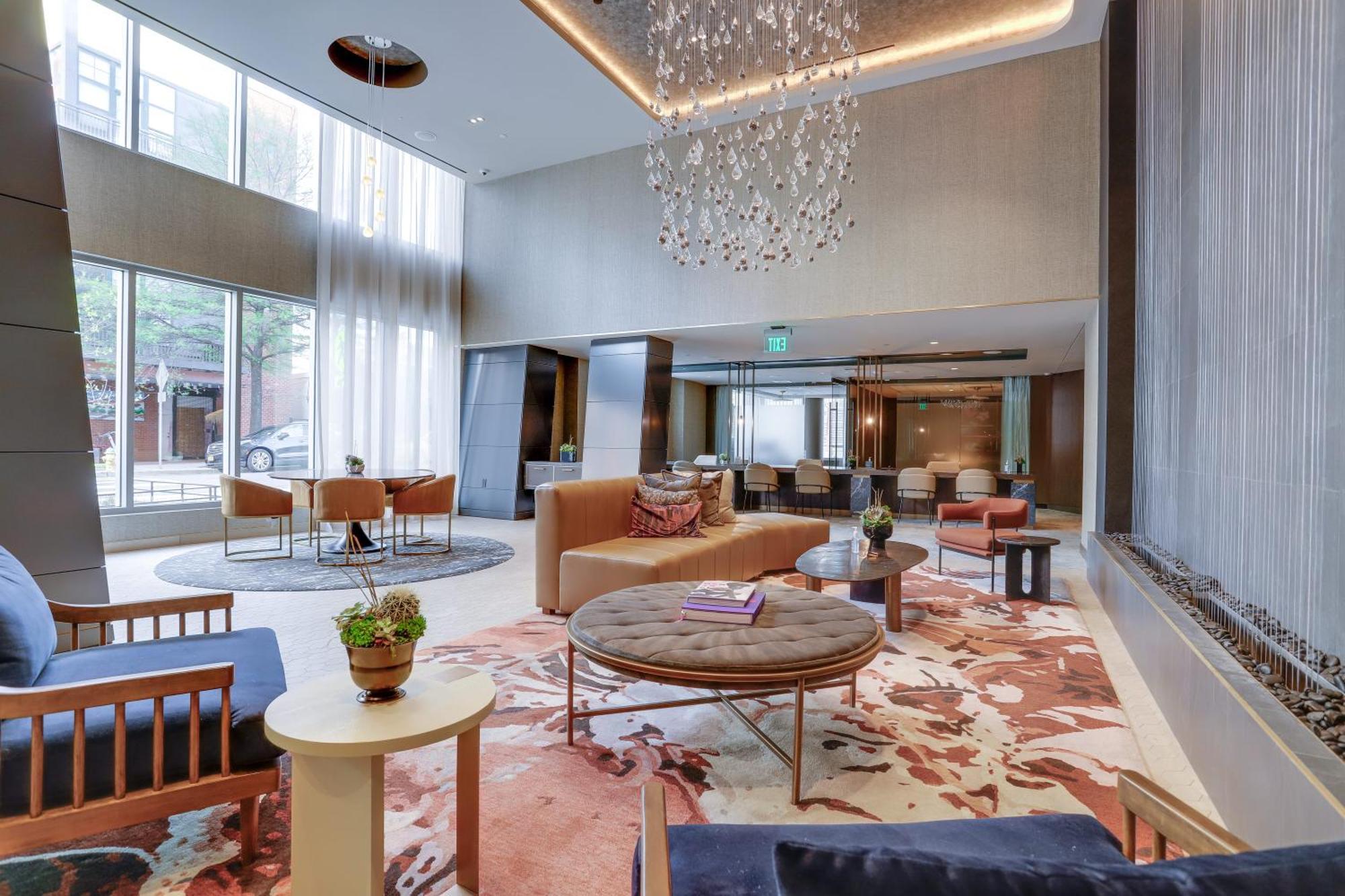 Stylish Condo At Clarendon With Rooftop Views Arlington Eksteriør bilde