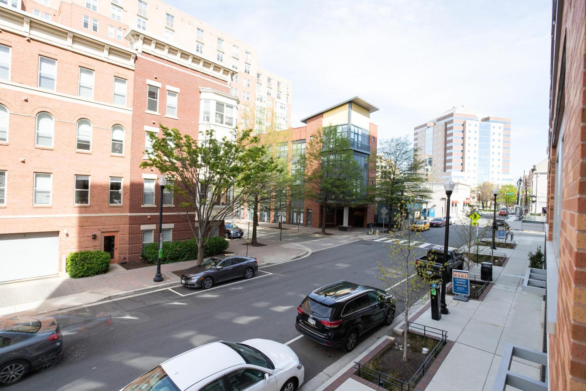 Stylish Condo At Clarendon With Rooftop Views Arlington Eksteriør bilde